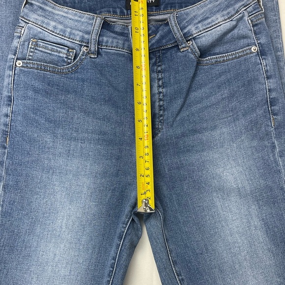 Prosperity Mid Rise Frayed Hem Trouser Bootcut Jeans. size 28 - Picture 7 of 11